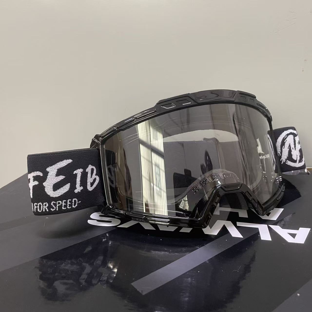 แว่นตาขี่มอเตอร์ไซค์สำหรับผู้ช - Equestrian Helmet บทวิจารณ์และราคา